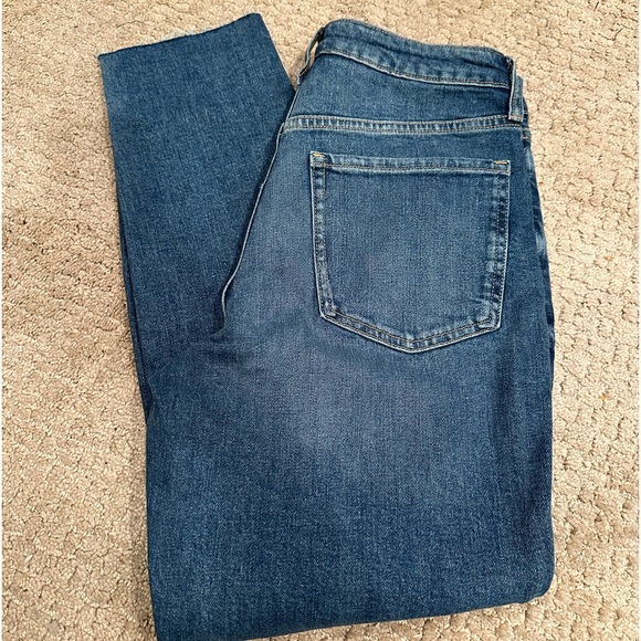 Old Navy High Rise Straight Jeans 10 - Picture 2 of 8